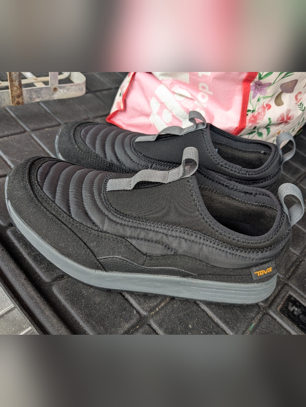 TEVA reEmber Vistaverse Black Slide On Shoes, Women Sz 8, EUC!!!